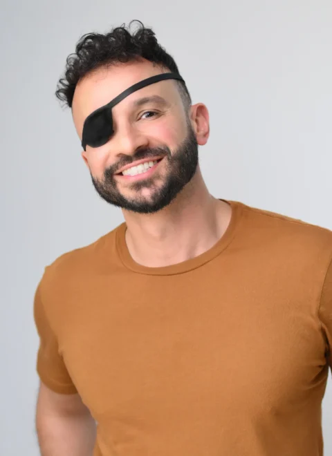 Key Hemyari Portrait Photo